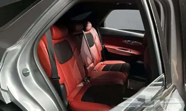 جنسيس - GV70 - 2021 15