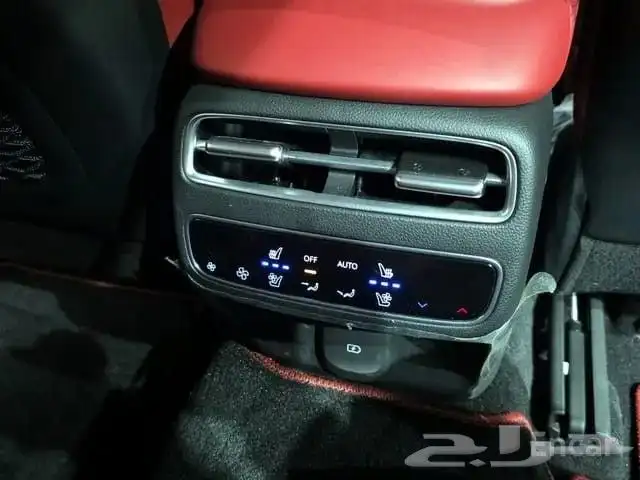 جنسس جي في 70 GENESIS GV70 2025 14