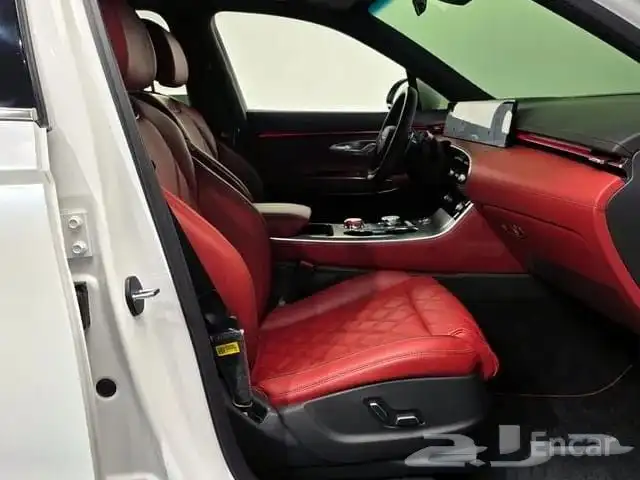 جنسس جي في 70 GENESIS GV70 2025 11