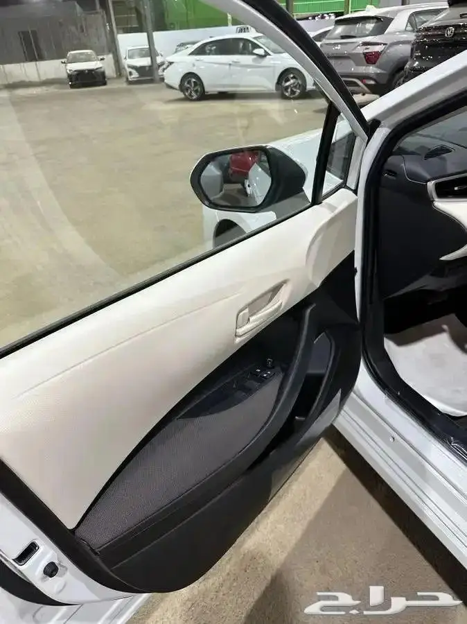 تويوتا كورولا XLI 2.0 طيس بنزين 2025 9