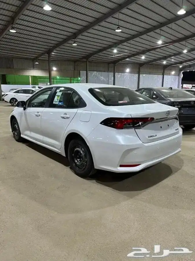تويوتا كورولا XLI 2.0 طيس بنزين 2025 7