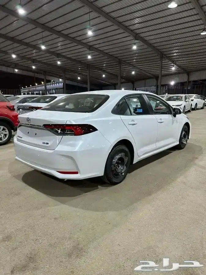 تويوتا كورولا XLI 2.0 طيس بنزين 2025 8