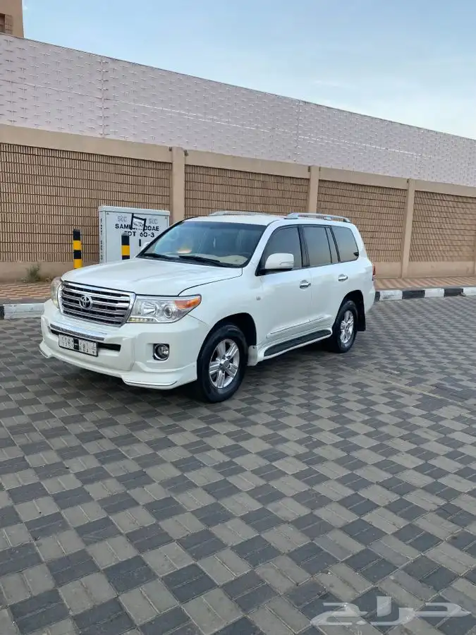 جيب صالون لاندكروزر موديل 2008 مرهم GXR 2015 4