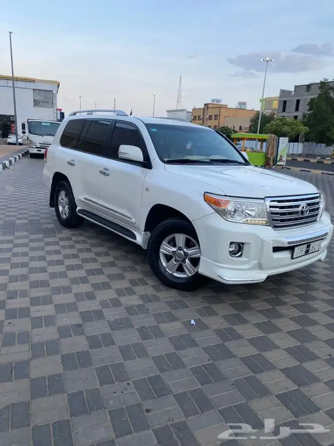 جيب صالون لاندكروزر موديل 2008 مرهم GXR 2015 1