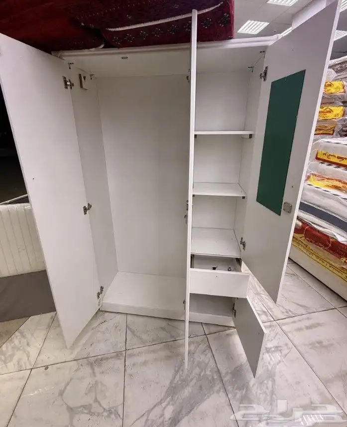 اسره ومراتب وبطانيات دولايب 4