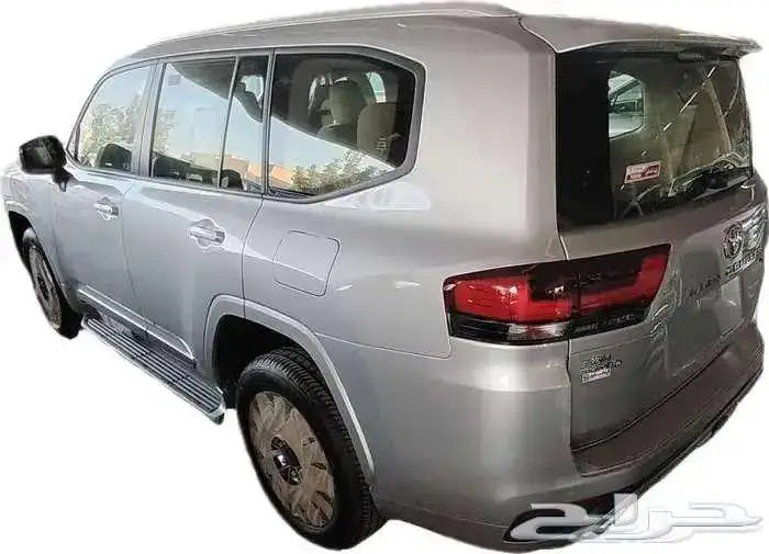لاندكروزر L3 GXR موديل 2025 12