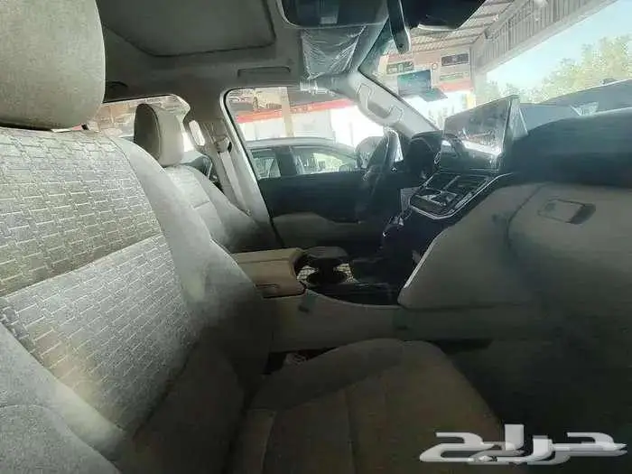 لاندكروزر L3 GXR موديل 2025 21