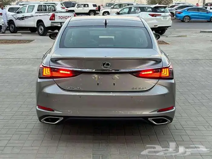 لكزس CC ES350 نص فل بروجكتور 2025 كاش واقساط 2