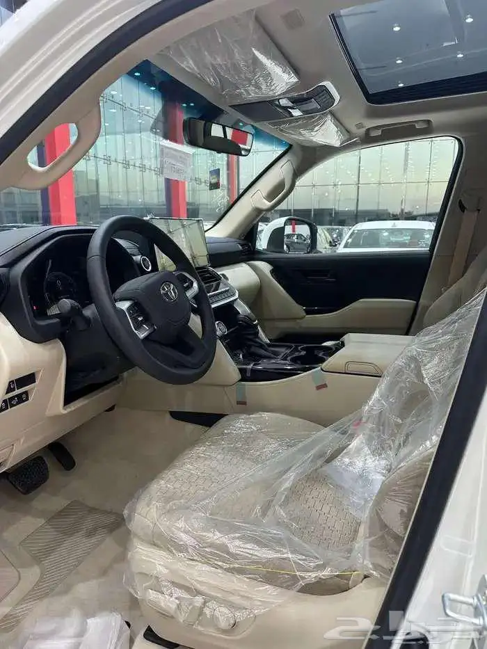 لاندكروزر L2 GXR بنزين 2025 اصفار سعودي كاش وتقيسط 3