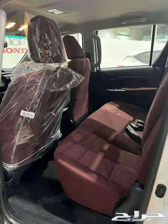 هايلوكس DLX سلق غمارتين م2.4 دبل ديزل تماتيك بريمي 2025 10