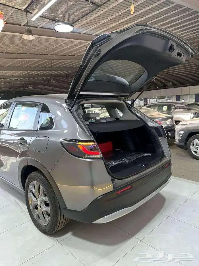 هوندا ZRV - LX 2024 عرض خاص للكاش والاقساط 9