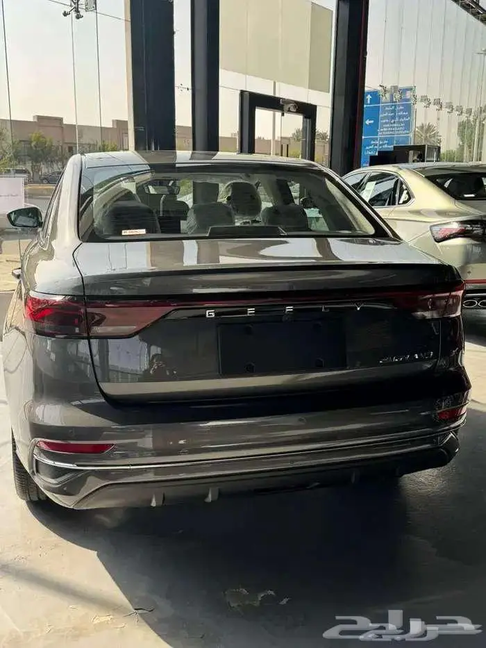 جيلي بريفيس نص فل بسعر حصري وعرض الصيانة المجانية 9