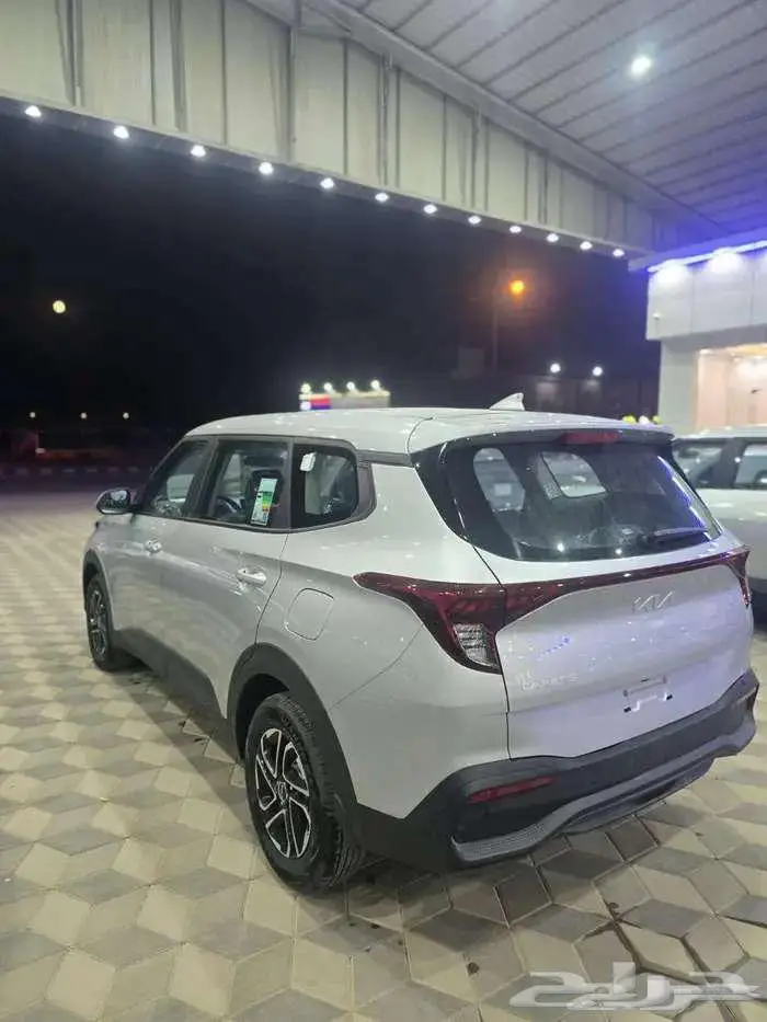 كيا كارينز استاندر ونص فل 2025 6