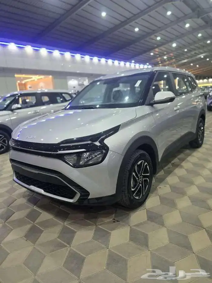 كيا كارينز استاندر ونص فل 2025 2