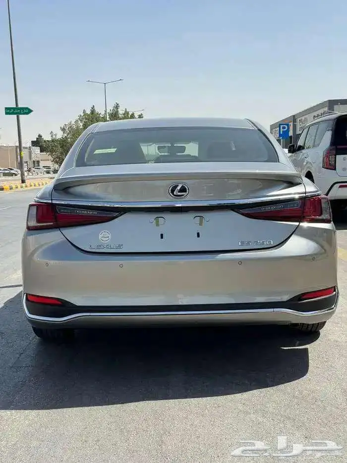 لكزس ES 250 AA بريمي 2025 كاش واقساط 6