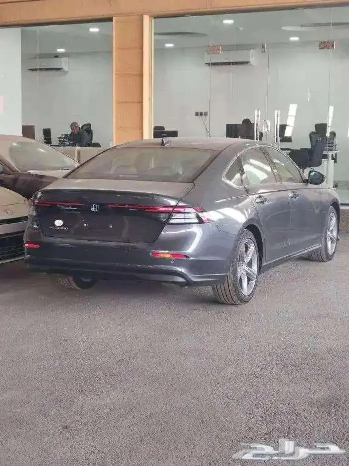 هوندا أكورد EX نص فل 2025 متوفر لدى الحسن 3