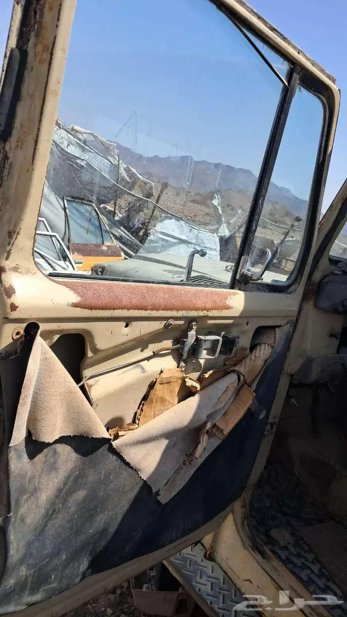للبيع قطع شاص وربع من مديل 84 وتحت كل القطع فيه 10