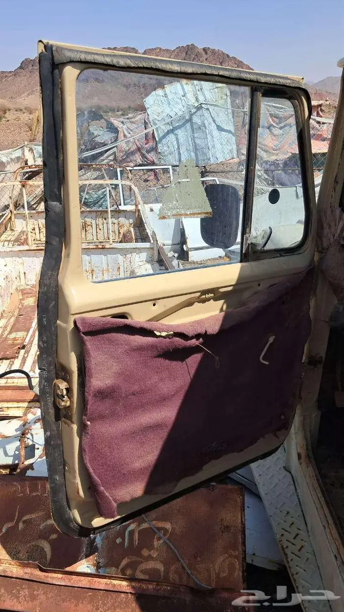 للبيع قطع شاص وربع من مديل 84 وتحت كل القطع فيه 23