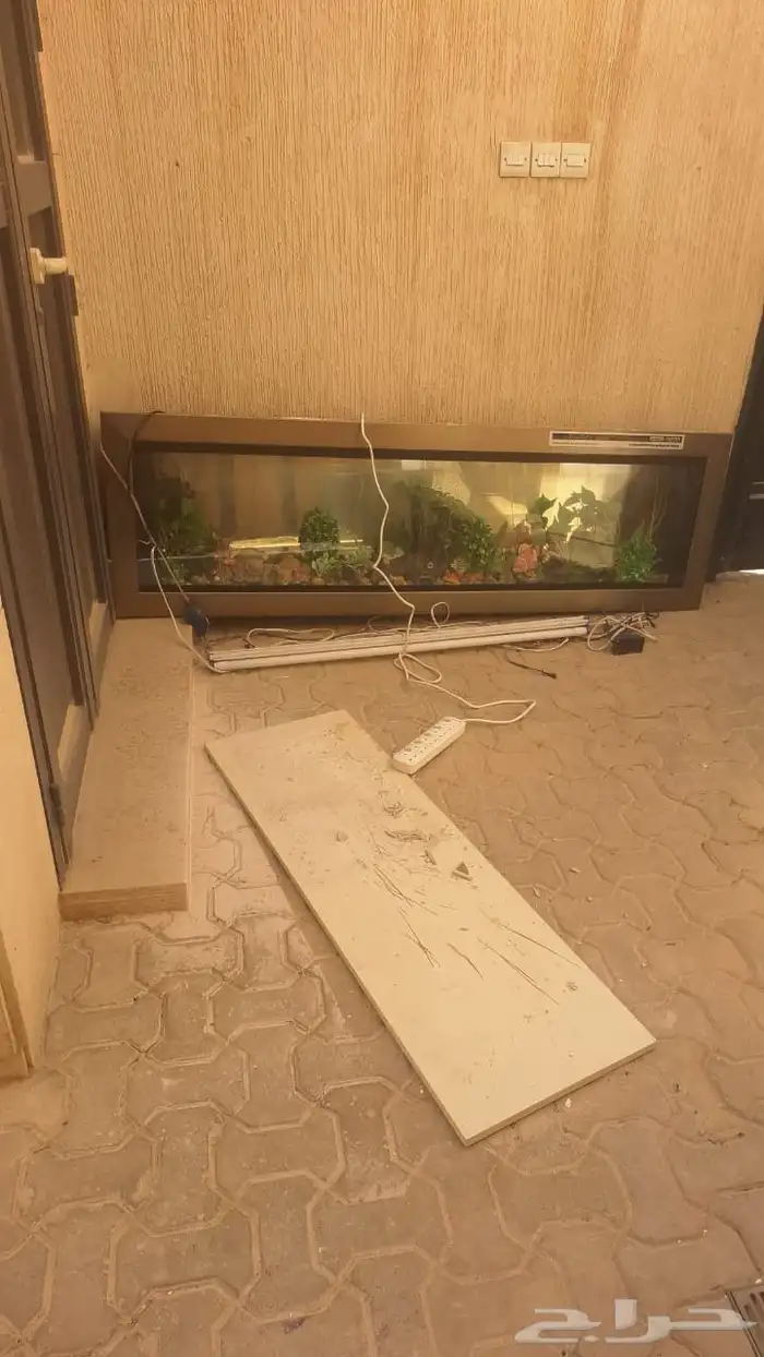 لبيع حوض سمك كبير 0