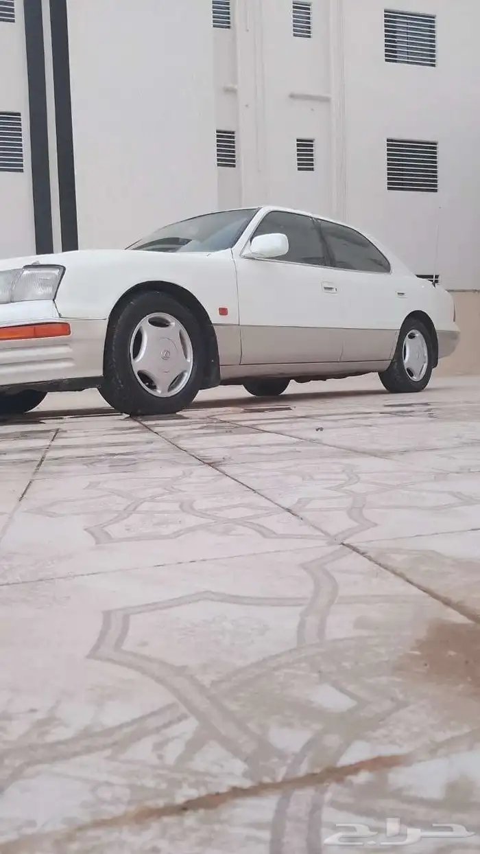 السلام عليكم اعرض لكم لكزس LS400 موديل 97 ممشى 830 سعودي 1