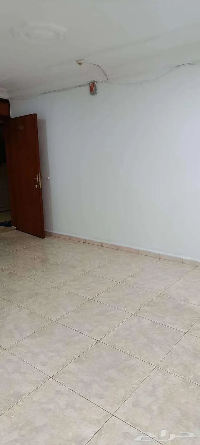 للايجار شقة عوائل دور اول حى غرناطة الدمام 6