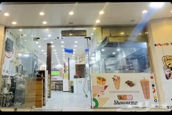 مطعم للتقبيل مساحه المطعم 112متر مربع 0