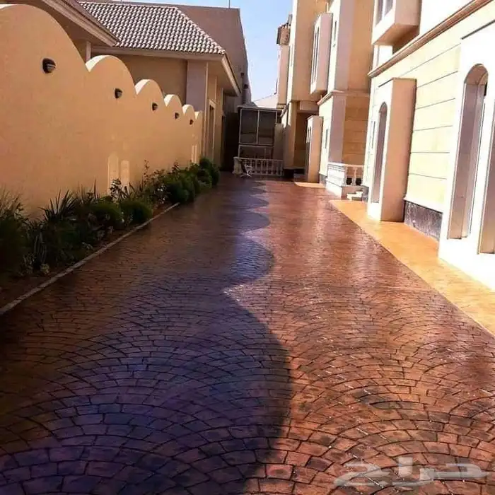 There is a fan of Halkftar Sabbah Mul Sabbah Tabbagh Sabbah 7