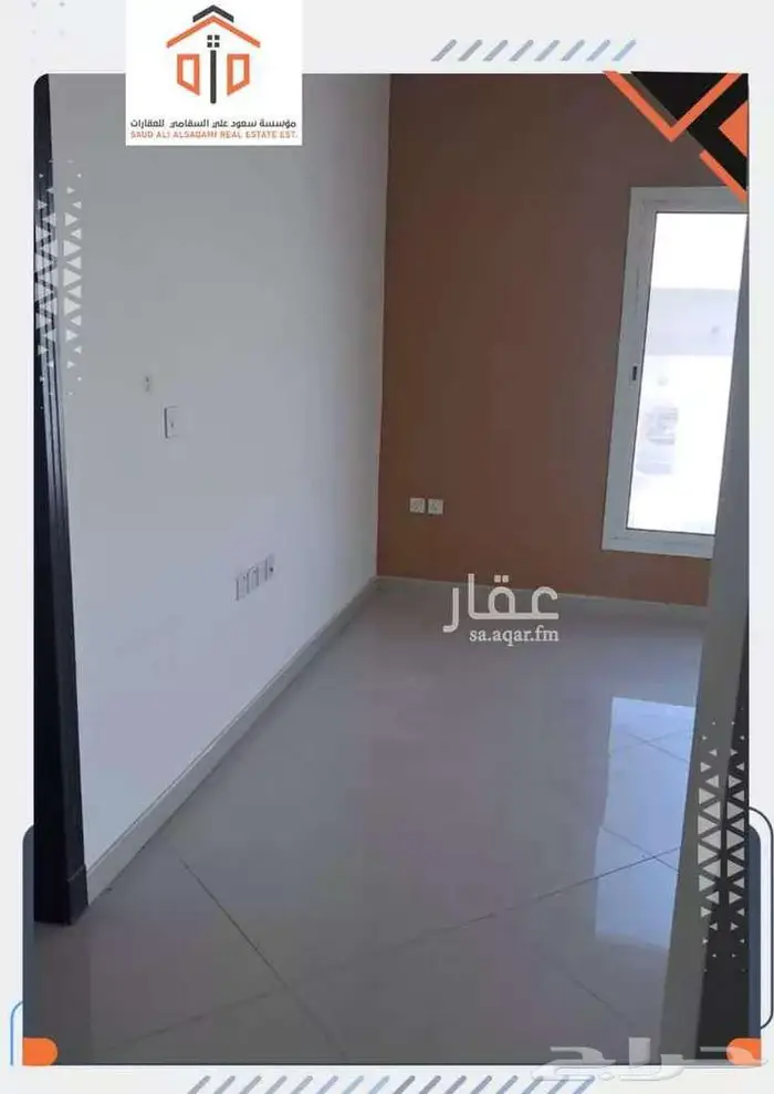 دور علوي للايجار في فله حي الملك فهد 9