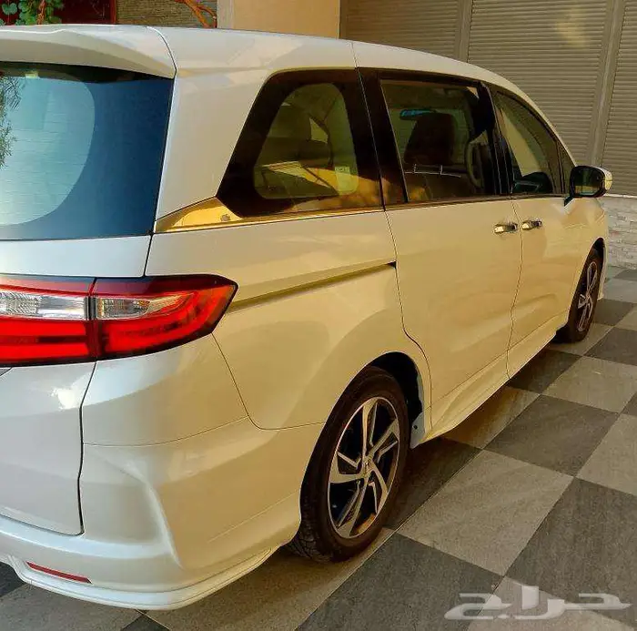 Honda Odyssey 2015   Excellent Family MPV 6