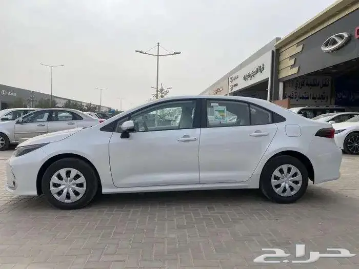 تويوتا كورولا 2025- ستاندر محرك2.000 2