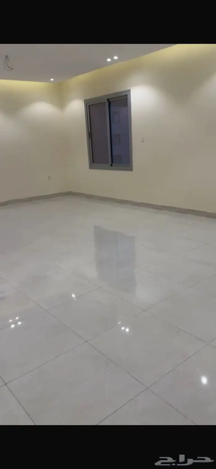 شقة لإيجار خمس غرف حي الحمدانية 2