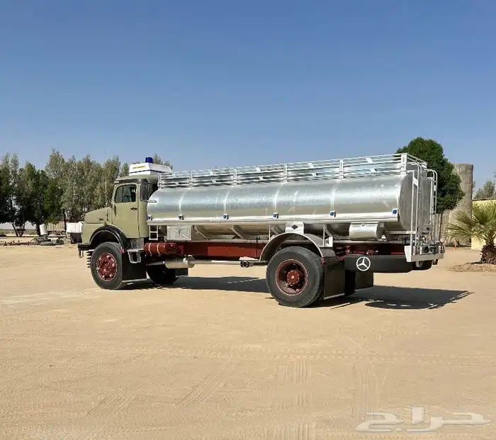 وايت عايدي بوز اساس جفالي مديل 1983 3