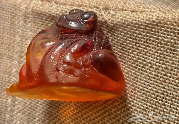 عقدين كهرمان اصلي صافي مشروط مع قطعة كهرمان ضفدعين 3