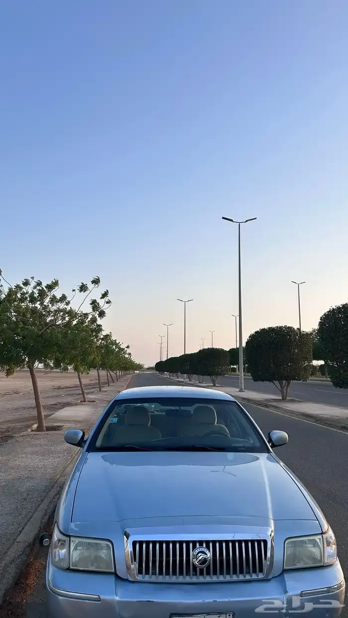 فورد جراند ماركيز 2010 16