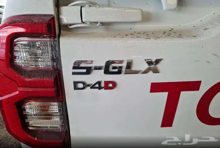 تويوتا هايلكس SGLX ديزل وبنزين دبل 2025 4