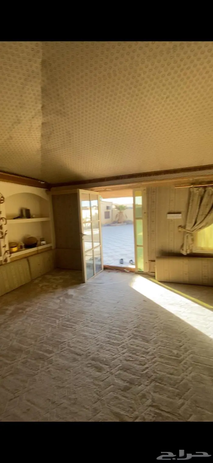 بيت شعر ملكي 1