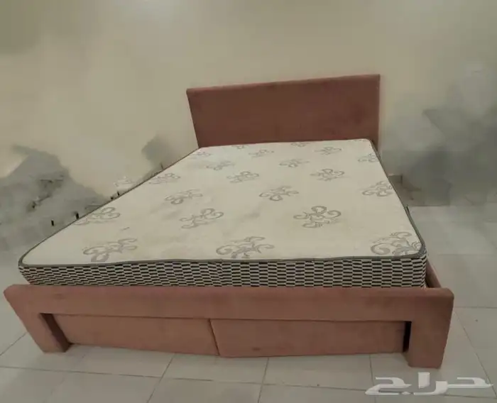 سرير من هوم بوكس 3