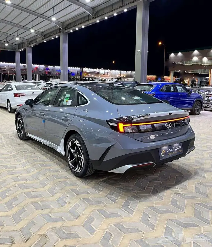 هيونداي سوناتا سمارت 2.5 موديل 2026 ازرق فاتح 4