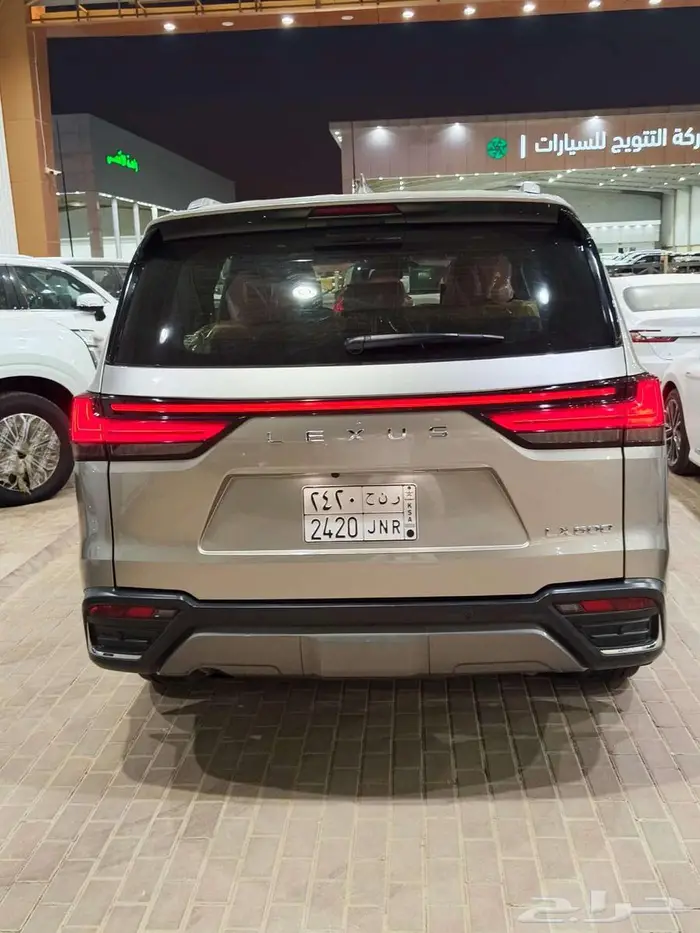 لكزس ( LX600 ) BB فل كامل 2024 خليجي ماشي ( 21 الف ) 4