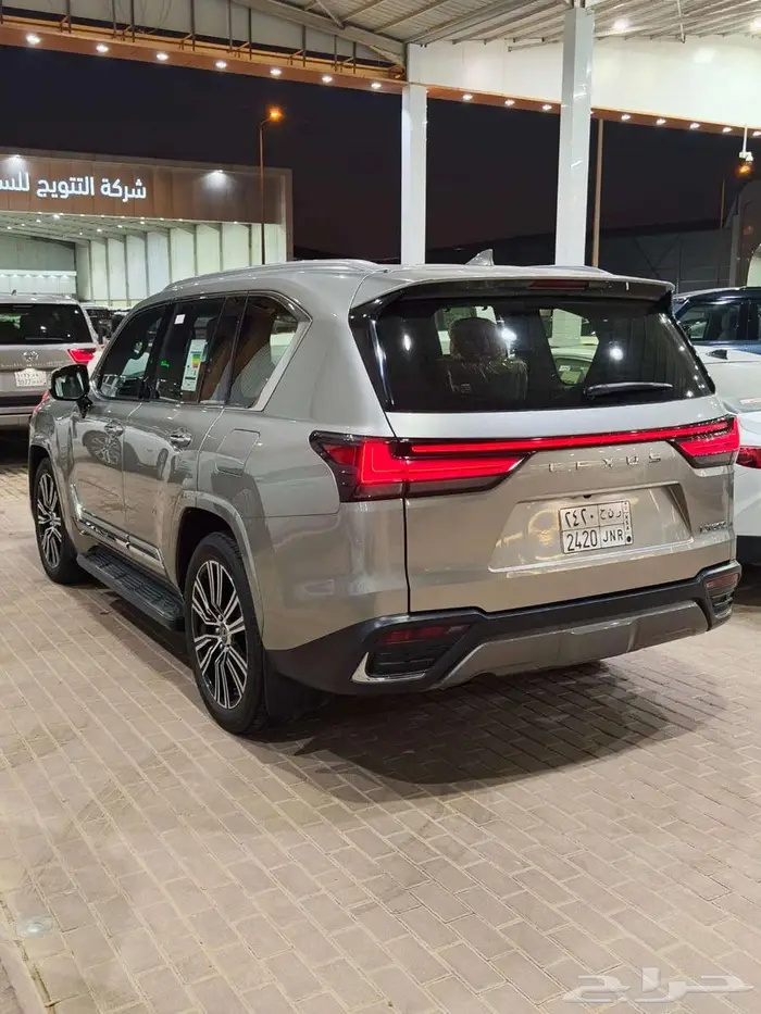 لكزس ( LX600 ) BB فل كامل 2024 خليجي ماشي ( 21 الف ) 10