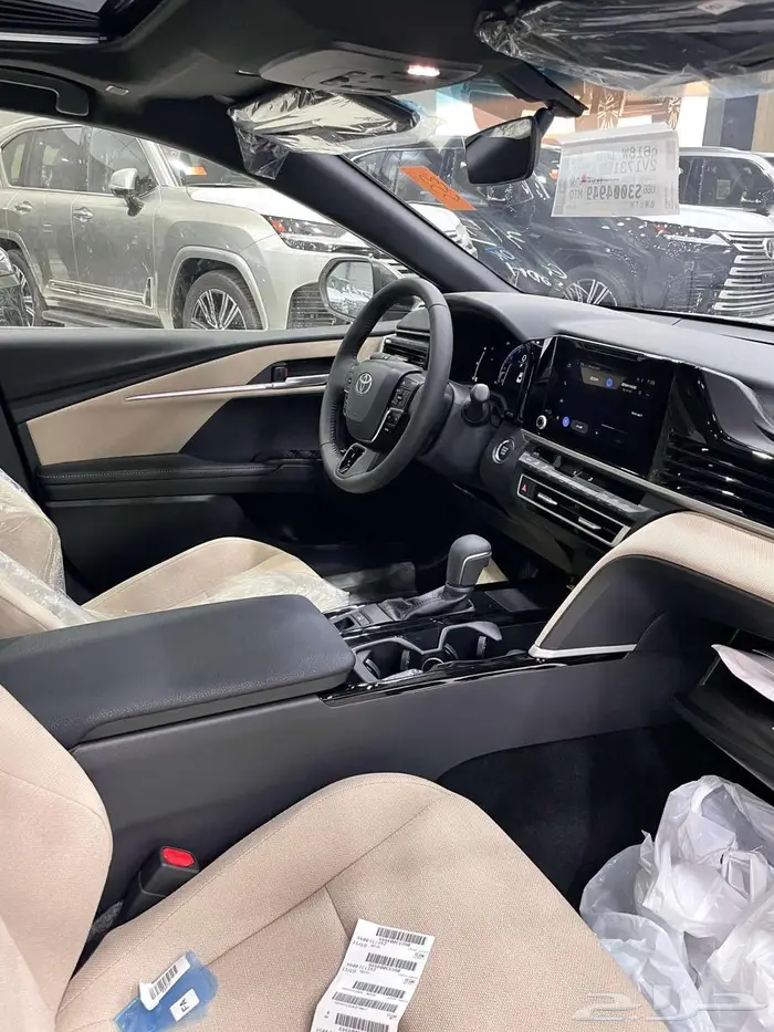 تويوتا كامري LE بنزين سعودي 2025 ( ابيض - تيتانيوم ) 29