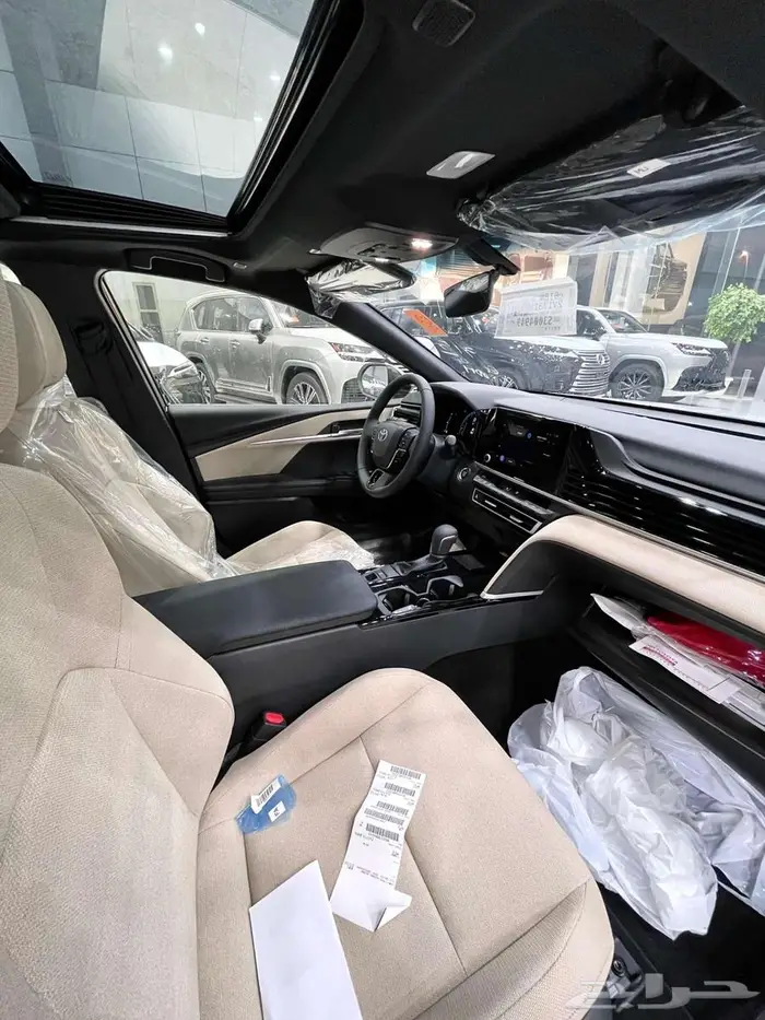 تويوتا كامري LE بنزين سعودي 2025 ( ابيض - تيتانيوم ) 24