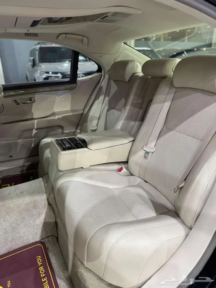 لكزس LS 460L موديل 2015 7