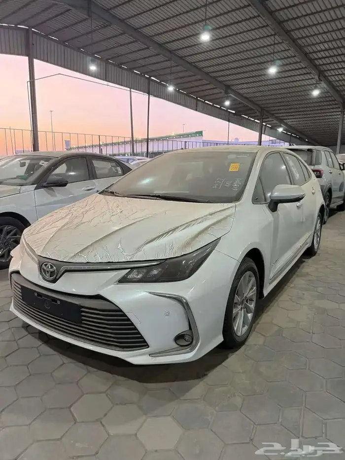 كورولا 1.5 مطور جنوط أبيض بنزين 2025 اقل سعر كاش واقساط 12