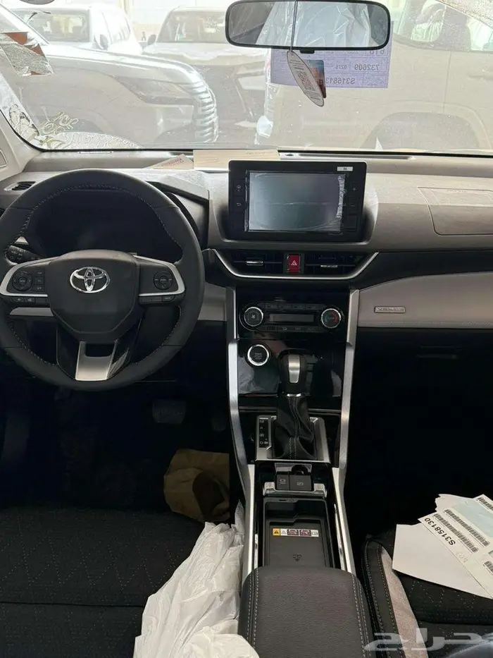 تويوتا فيلوز GLX 2025 3