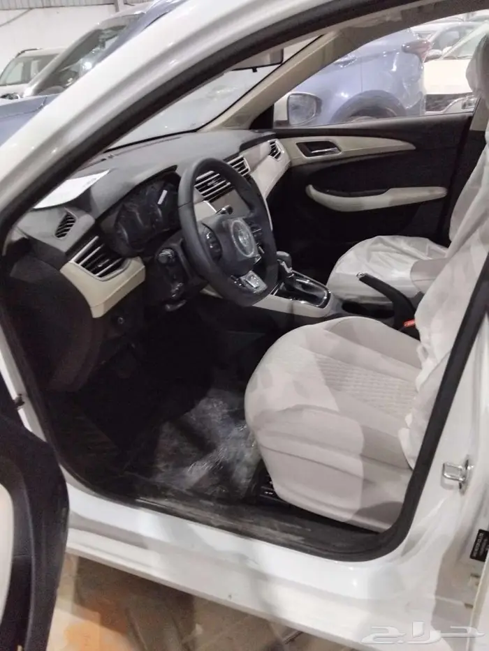 ام جي 5 ستاندر 2025 9