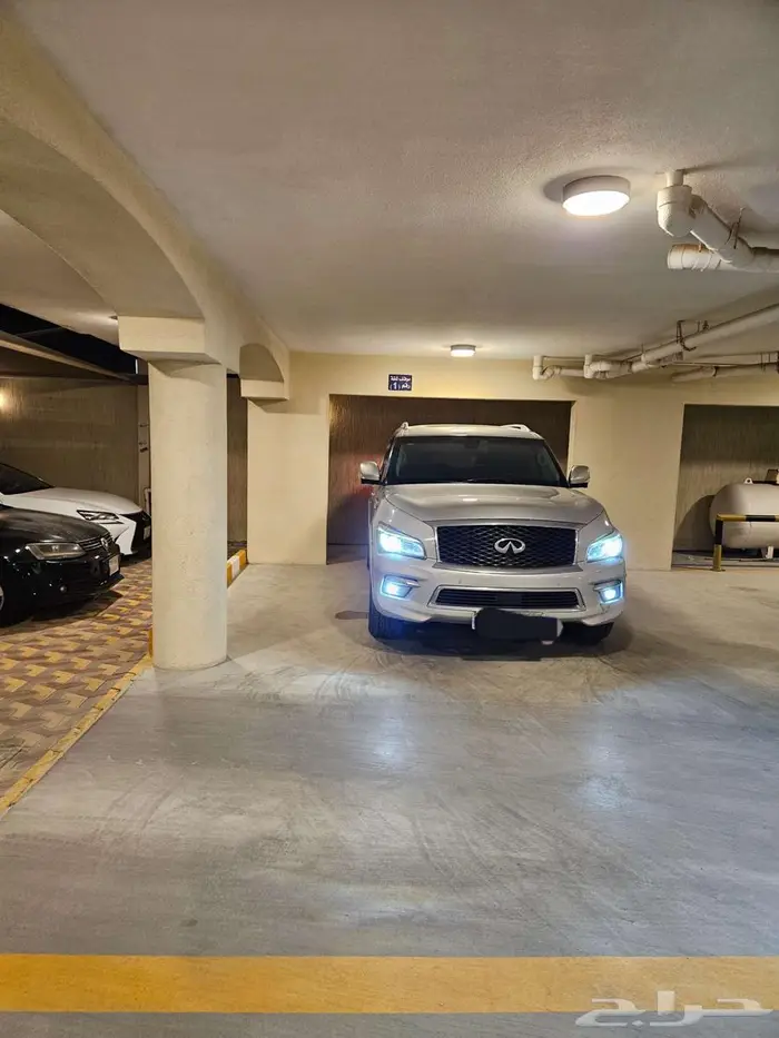 انفينتي QX80 2015 سعودي فل كامل أعلي فئة بحالة الوكالة 3