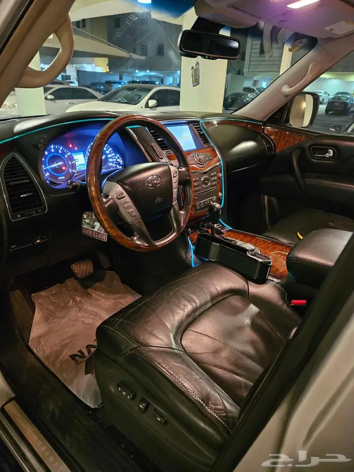 انفينتي QX80 2015 سعودي فل كامل أعلي فئة بحالة الوكالة 5