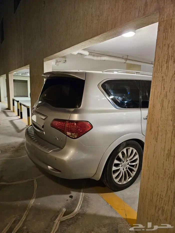 انفينتي QX80 2015 سعودي فل كامل أعلي فئة بحالة الوكالة 10