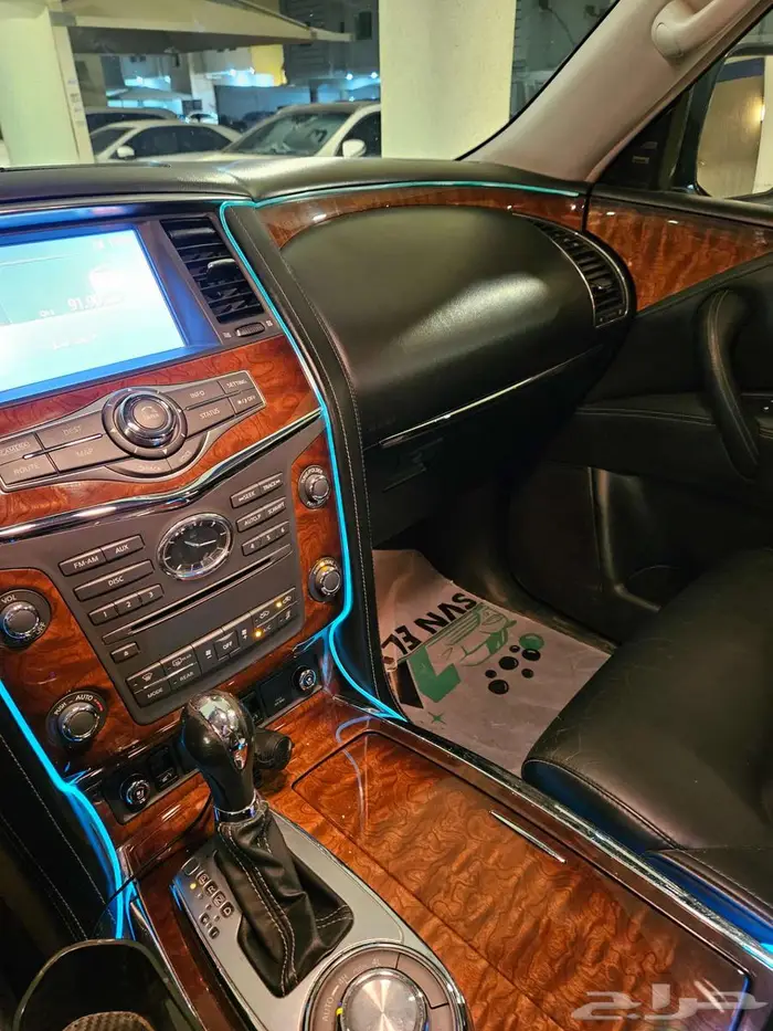 انفينتي QX80 2015 سعودي فل كامل أعلي فئة بحالة الوكالة 9